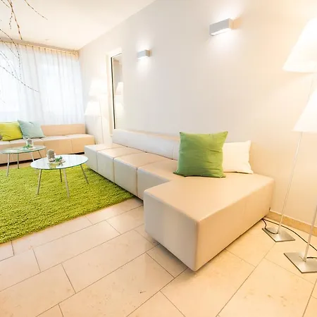 Nymphe Strandhotel & 4* Binz